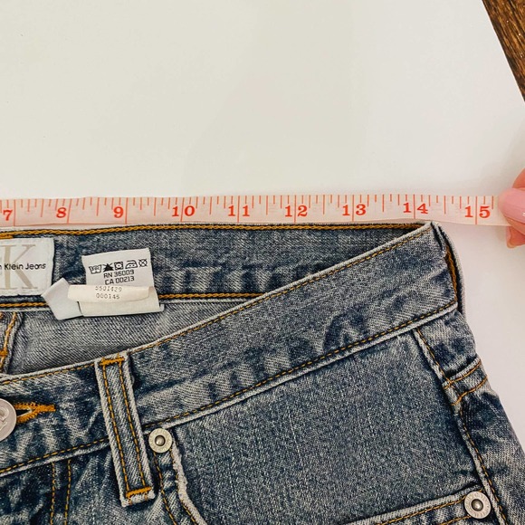 VTG Calvin Klein Low Rise Short Jean Shorts 5 - Picture 9 of 12